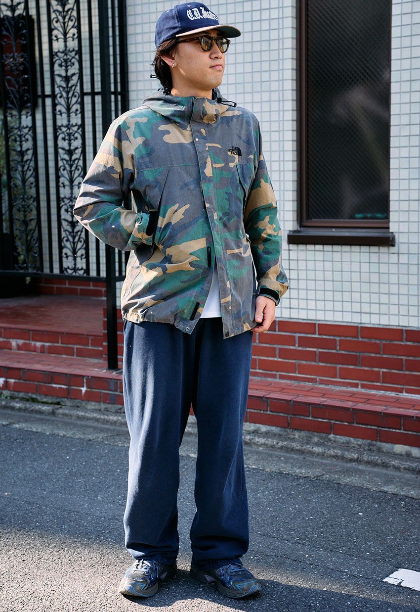 今、大人が履きたい「アシックス」。ランシューを見事街に溶け込ませた3名をスナップで - 5枚目の画像