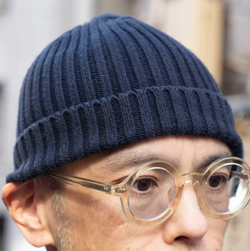 「ニット帽の被り方、変かも？」正解は、スナップで見つけたセンスが光る3名を参考に - 1枚目の画像