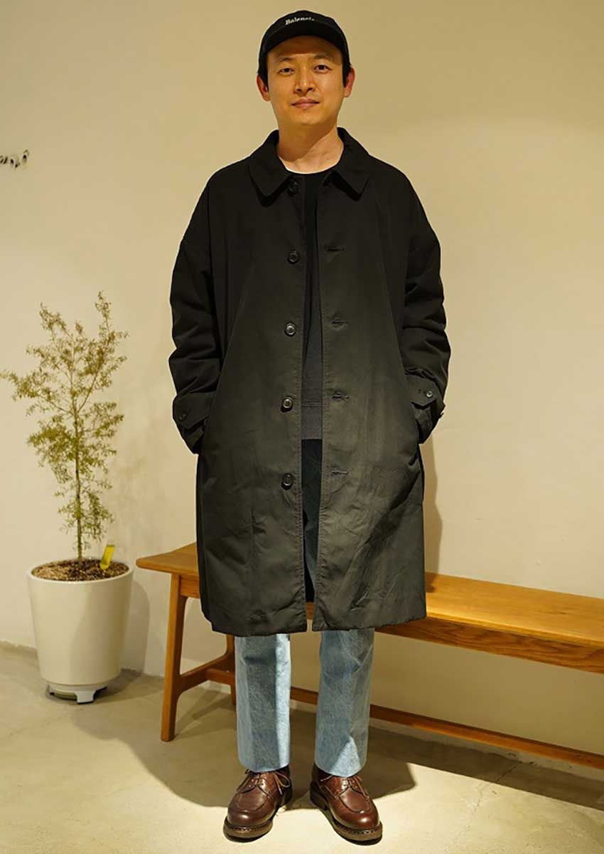 ジャケット/アウター、トップス＝ビズビム
