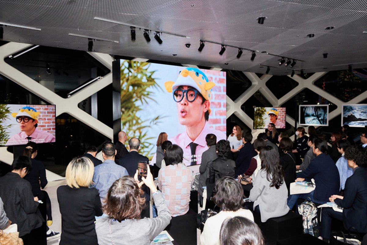 PRADA 青山店で“海洋保全の最前線”を目撃。「海にはまだまだ語られるべき無数のストーリーがある」