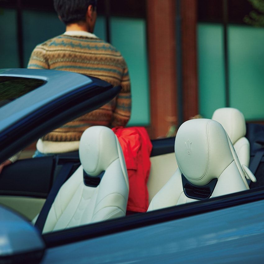 マセラティ「グランカブリオ」で、冬こそオープンドライブ。圧倒的パワーを満喫せよ - 7枚目の画像