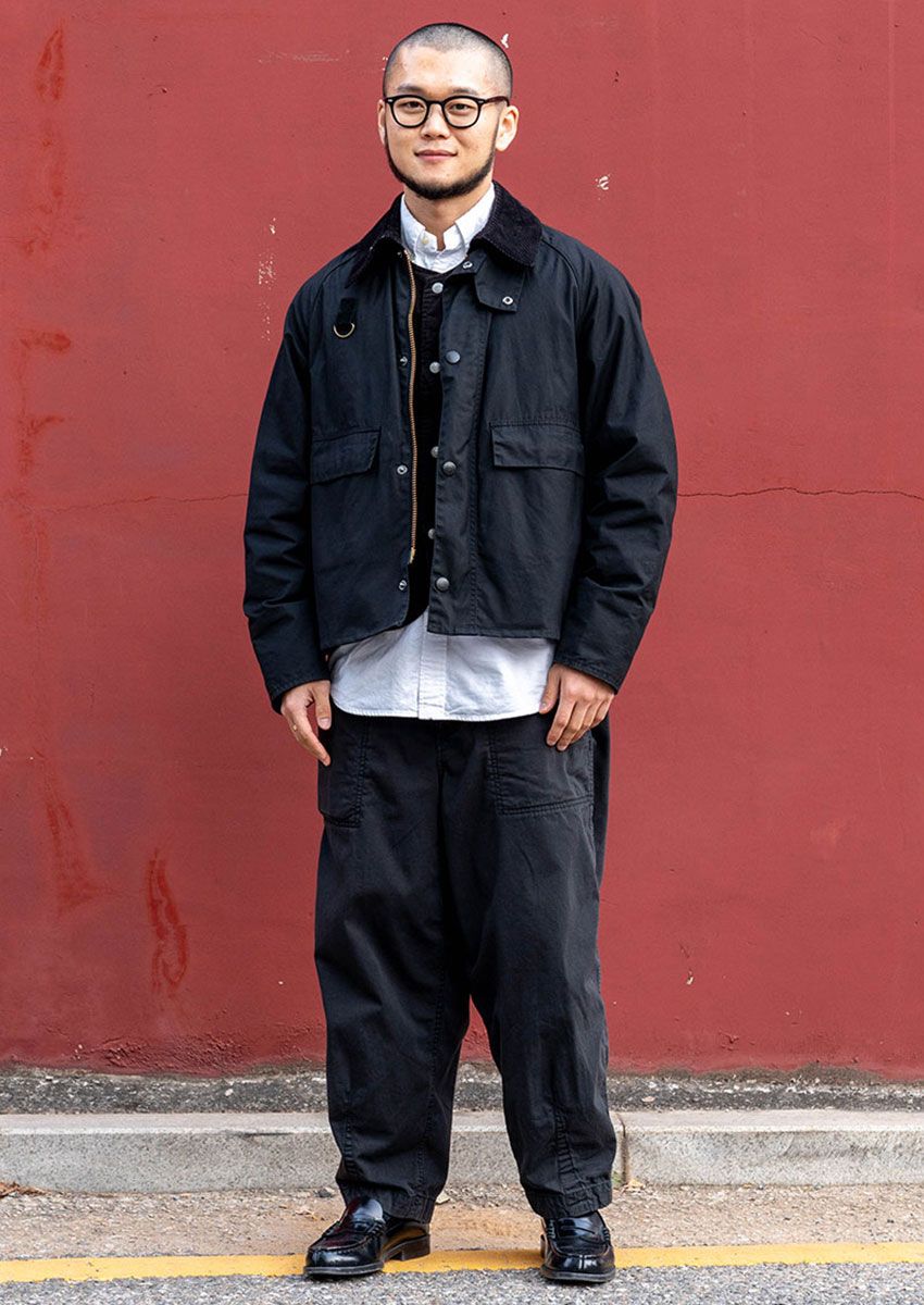 「バブアー」人気は韓国でも！ソウルの街角でスナップした3人のリアルコーディネイト - 3枚目の画像