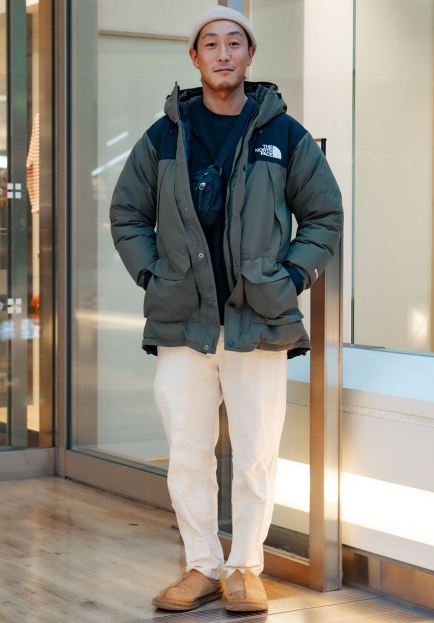 【タイプ別】冬の“白パン”コーデ3選！モードやワンマイルetc.選びとこなしをスナップで解説 - 5枚目の画像