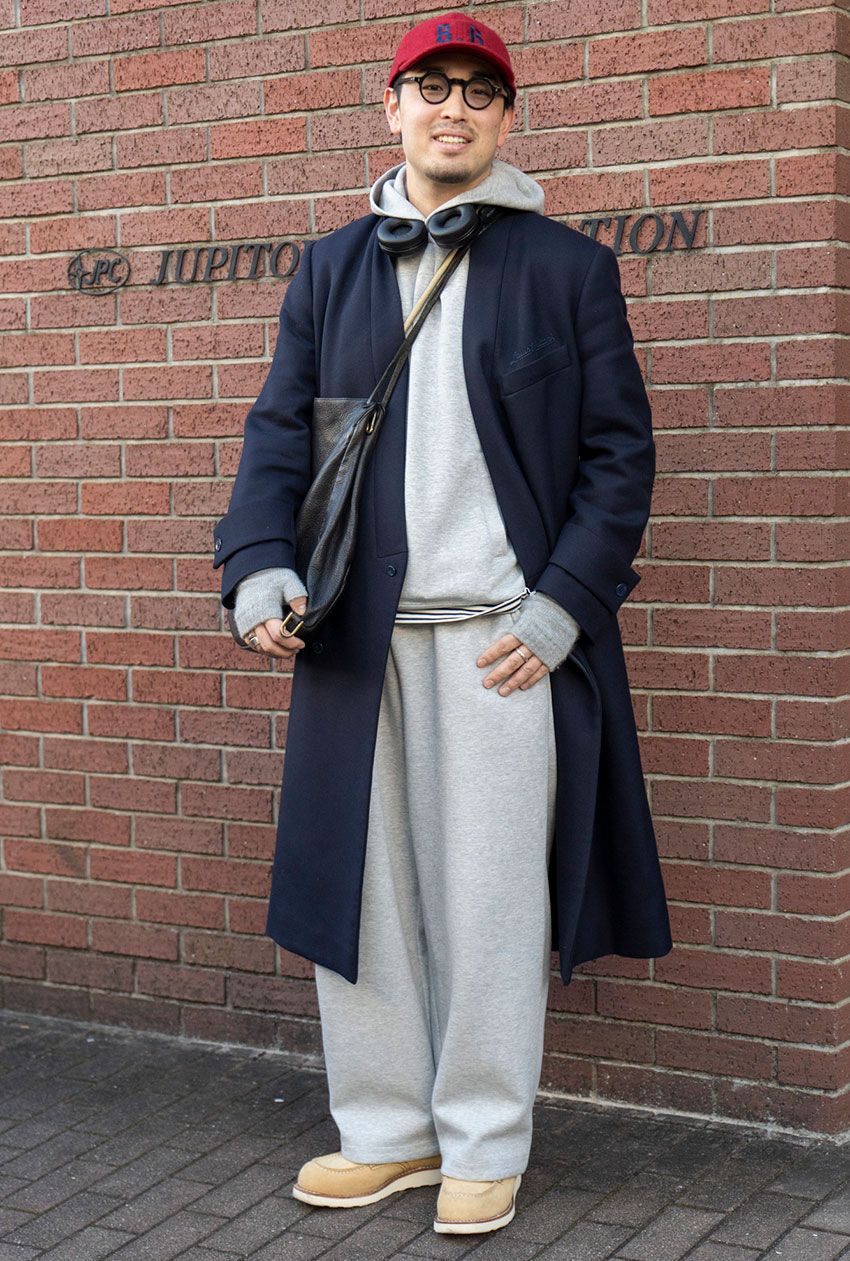 グレースウェットを格上げする要は“アウター選び”にあり！その着こなしテク3選をスナップで - 2枚目の画像