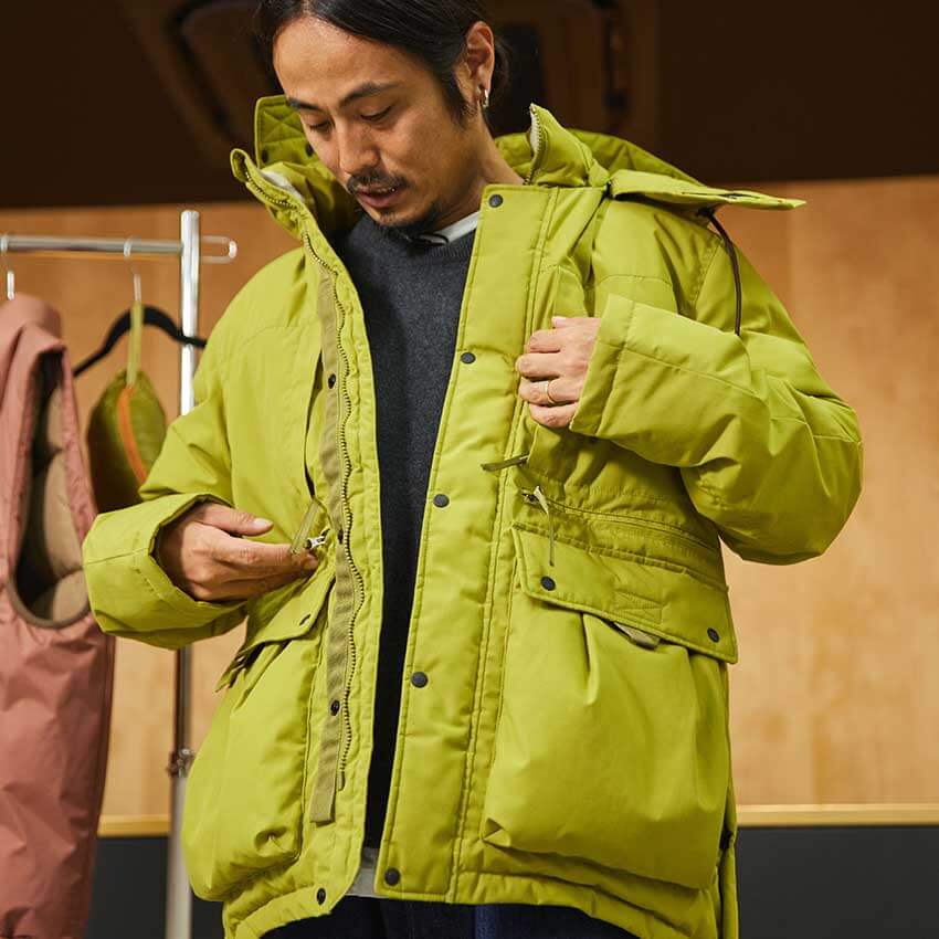 ナンガの最新ダウンは素材と色で個性を。才色兼備な3型をスタイリスト