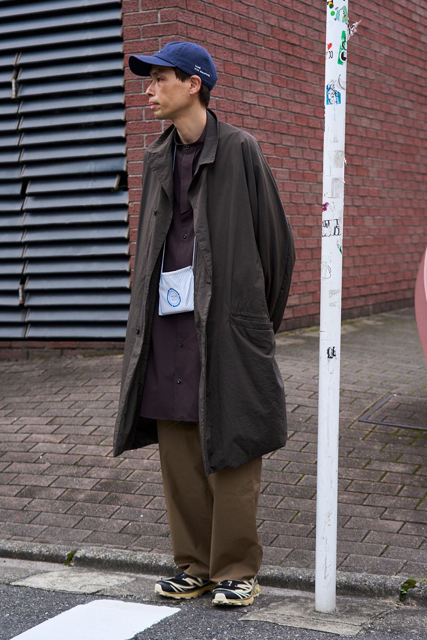 大人気「サロモン」は“パンツと同系色”が正解！上手な合わせ方を3人のスナップで - 7枚目の画像