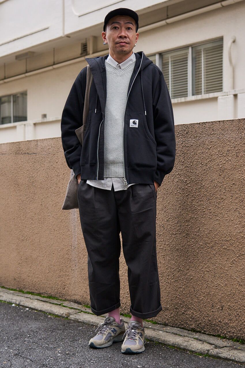 街で目を引く話題コラボ「サカイ × カーハート」。洒落た40代の大人たちはどう着こなしたか - 4枚目の画像