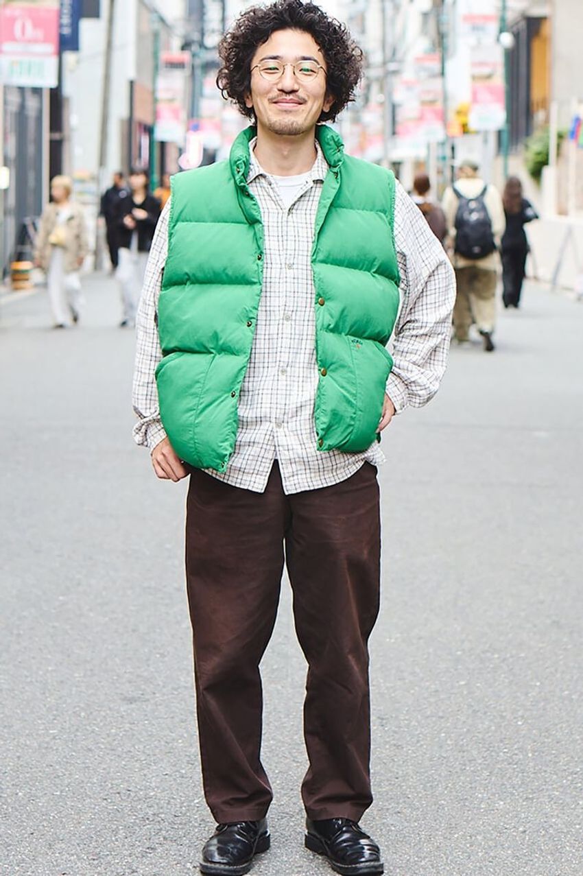 「コモリ」「ノア」「ポータークラシック」着ぶくれなく洒落て見えるダウン・中綿ベストのコーデ案 - 4枚目の画像