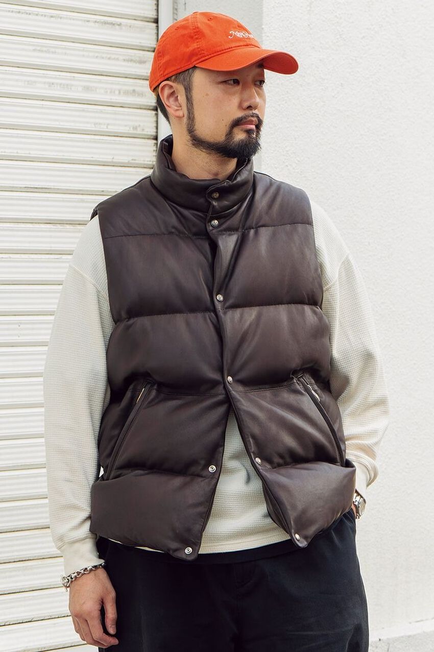 「コモリ」「ノア」「ポータークラシック」着ぶくれなく洒落て見えるダウン・中綿ベストのコーデ案 - 5枚目の画像