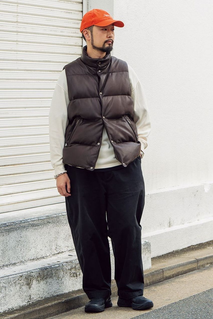 「コモリ」「ノア」「ポータークラシック」着ぶくれなく洒落て見えるダウン・中綿ベストのコーデ案 - 7枚目の画像