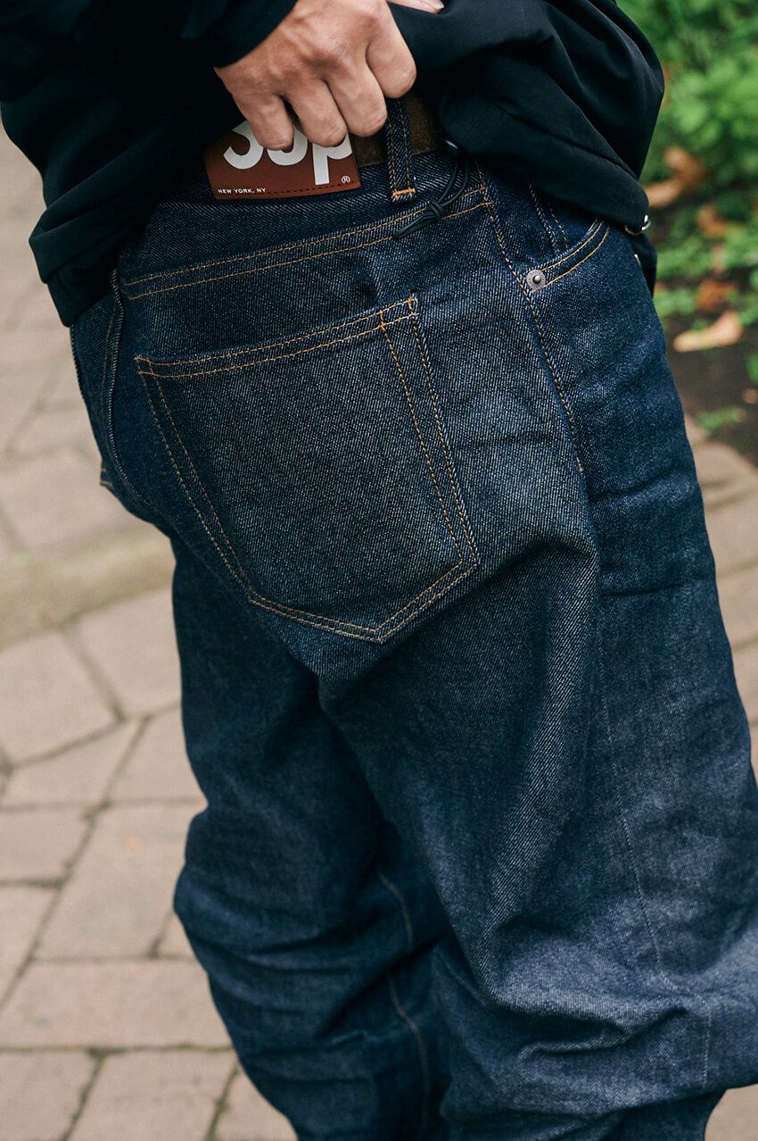 40代の洒落者たちに学ぶ“シュプリーム攻略法”！ポイントは「定番アイテムとの置き換え」 - 1枚目の画像