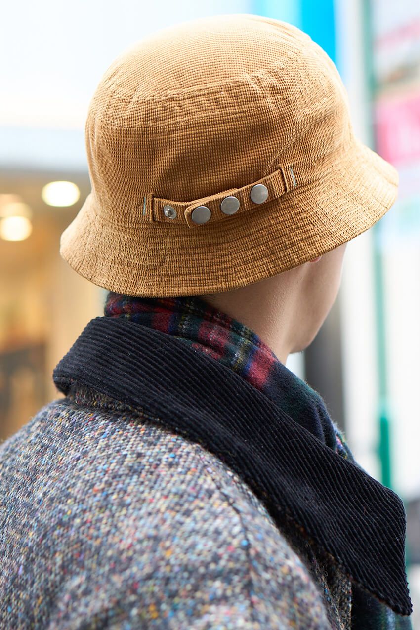冬の街角で見つけた“大人バケハ”をパパラッチ！ 30代、40代の愛用品と被り方 - 4枚目の画像