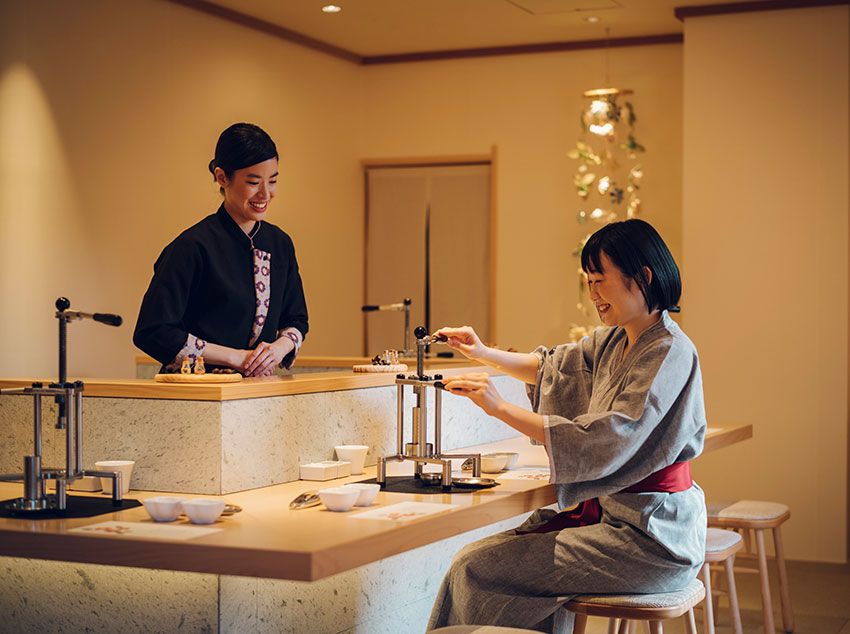 【星野リゾート「界」プレゼント】源泉プール、海の幸に椿油絞り……「界 伊東」で過ごす贅沢な時間 - 12枚目の画像