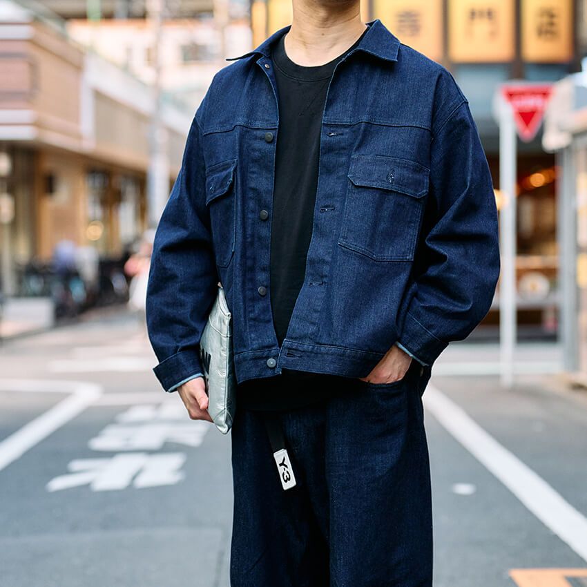 【ネイビーコーデ10選】スポーティにもエレガントにも見えるネイビースタイル・サンプルをスナップで - 6枚目の画像