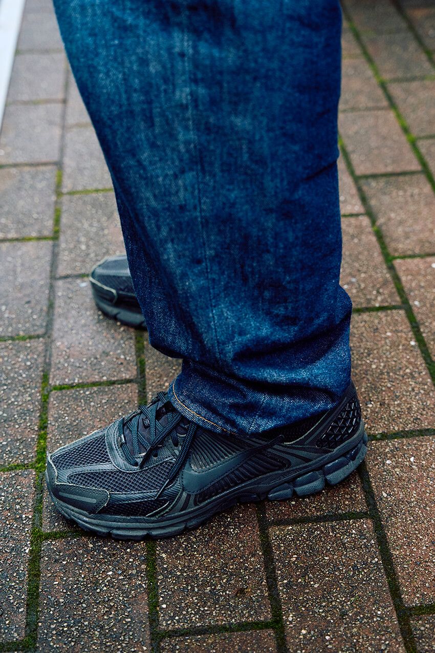 【ネイビーコーデ10選】スポーティにもエレガントにも見えるネイビースタイル・サンプルをスナップで - 7枚目の画像