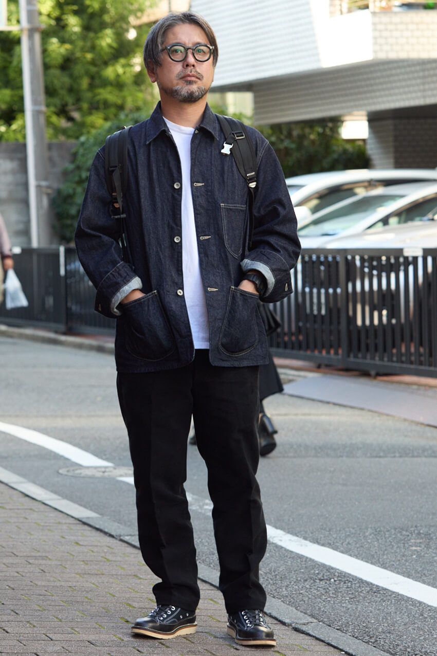 【新潮流】デニムアウター × 黒パンツで、冬のダークトーンをアプデした大人たち - 7枚目の画像