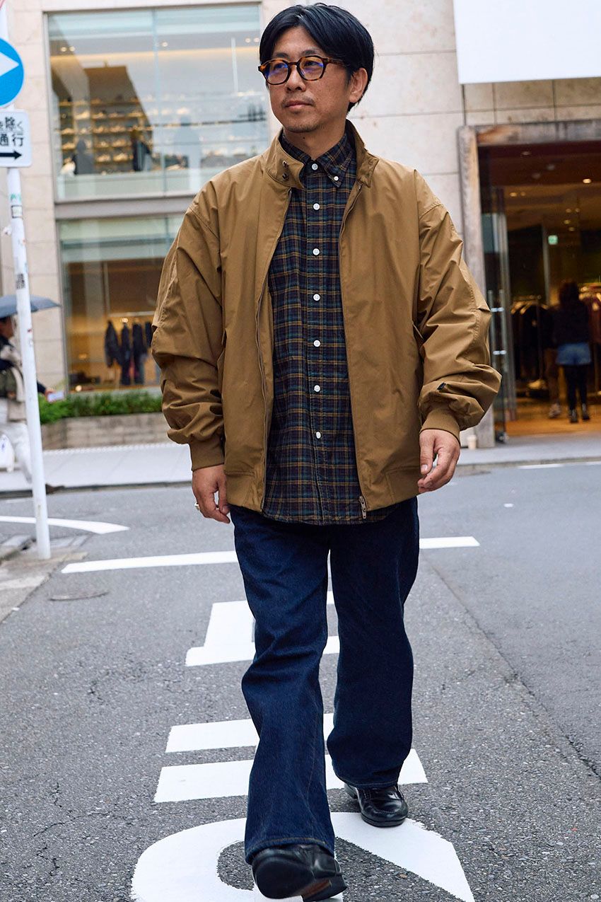 カジュアルの“ハズし”にローファーを選ぶ人が増えてきた！ 街で見つけた好例3選 - 7枚目の画像