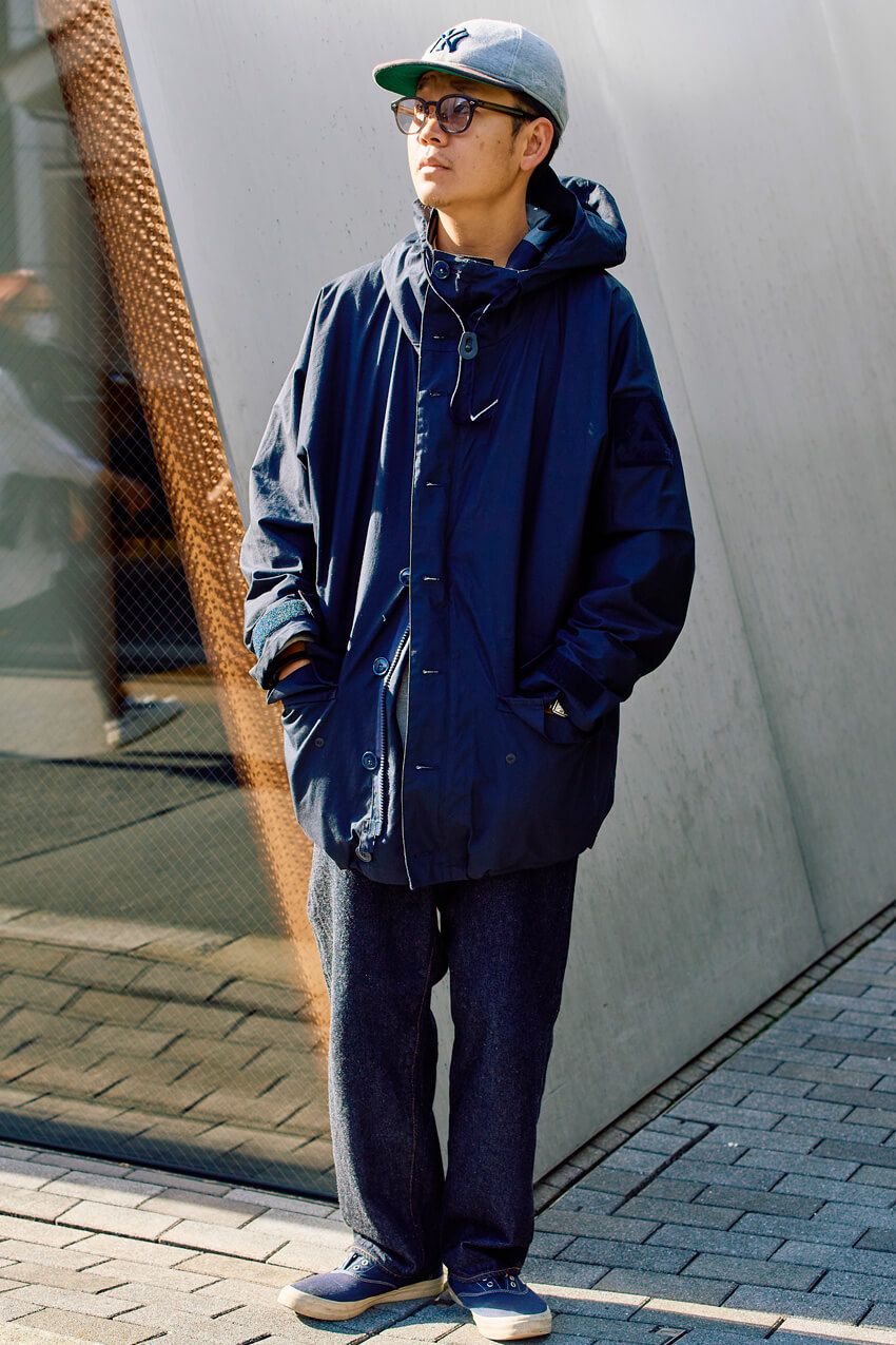 カルティエ「タンク」は人気のネイビー＆ブラックと好相性！ きれいめコーデに華を添えた3名をスナップで - 2枚目の画像