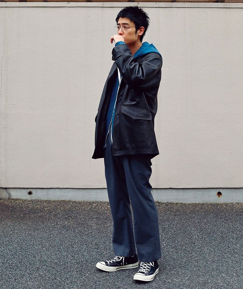 ジャケット＝マーティー アンド サンズ　パーカ＝マーカ　パンツ＝ラキネス