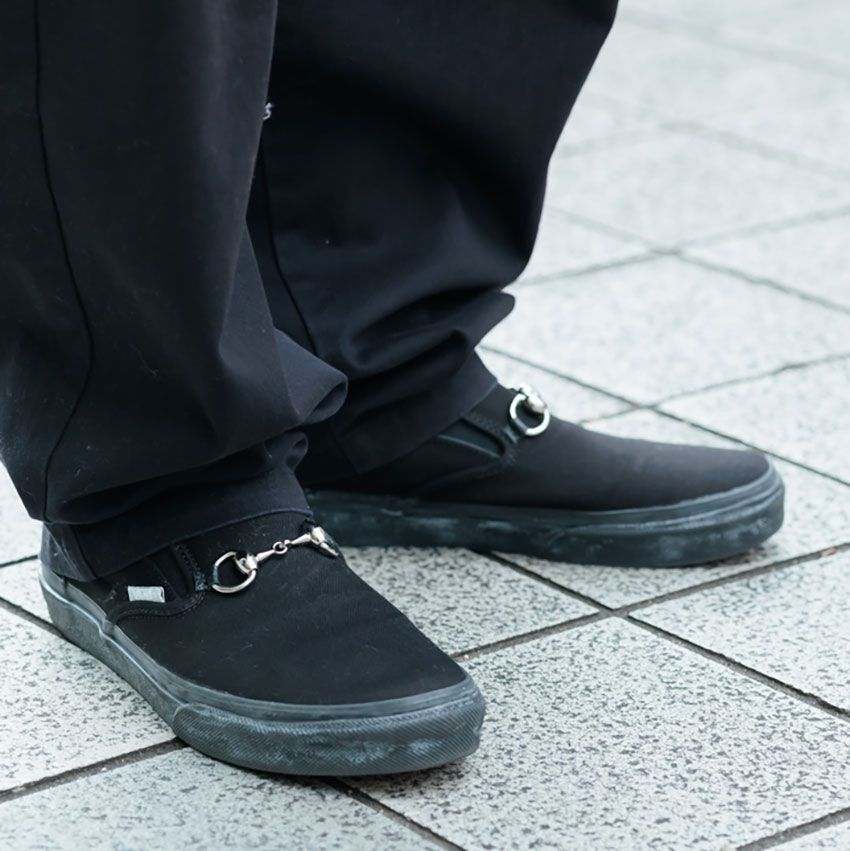 いつもの「ヴァンズ」を“変わりダネ”に！グッドセンスなアレンジ力を活かした3名のコーデ好例 - 7枚目の画像