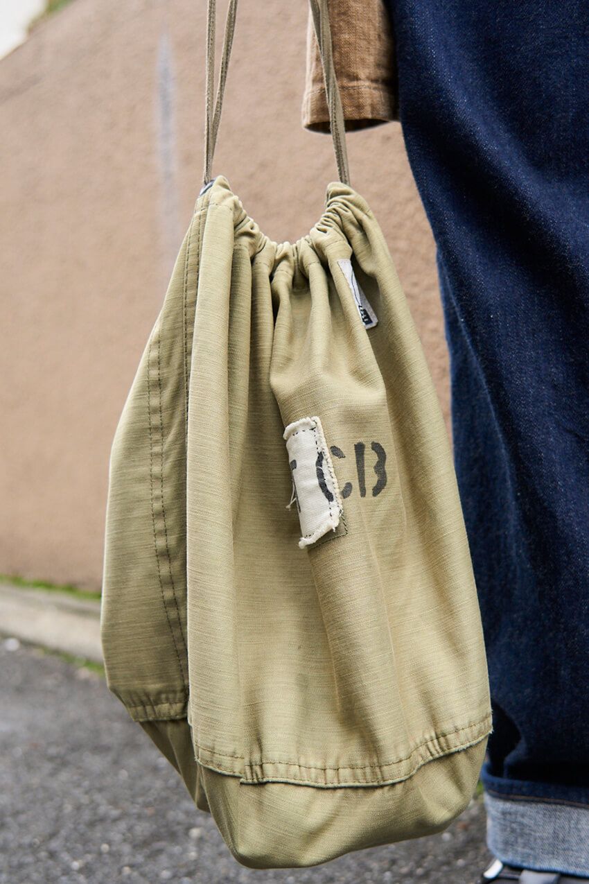 冬のインナーは“デニムジャケット”で深みをプラス！三者三様のレイヤードテクをスナップで - 2枚目の画像