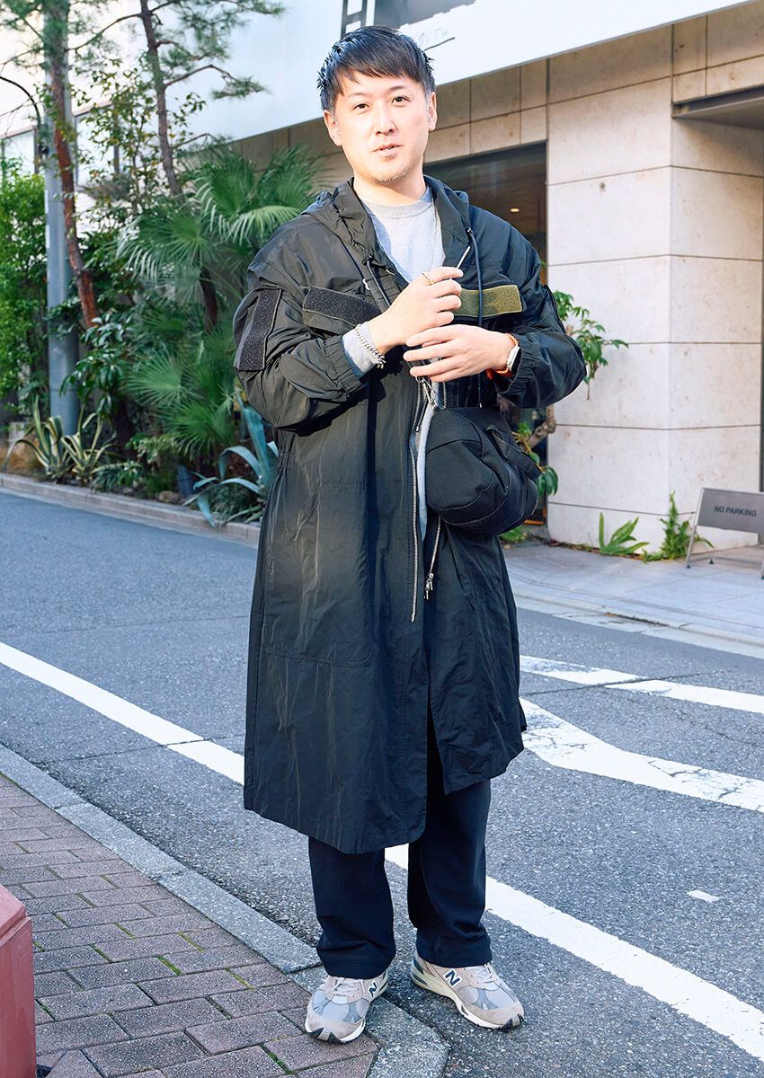 「大人気のモノトーンコーデ＋グレーのニューバランス最強説」3名のスナップで実証！ - 2枚目の画像