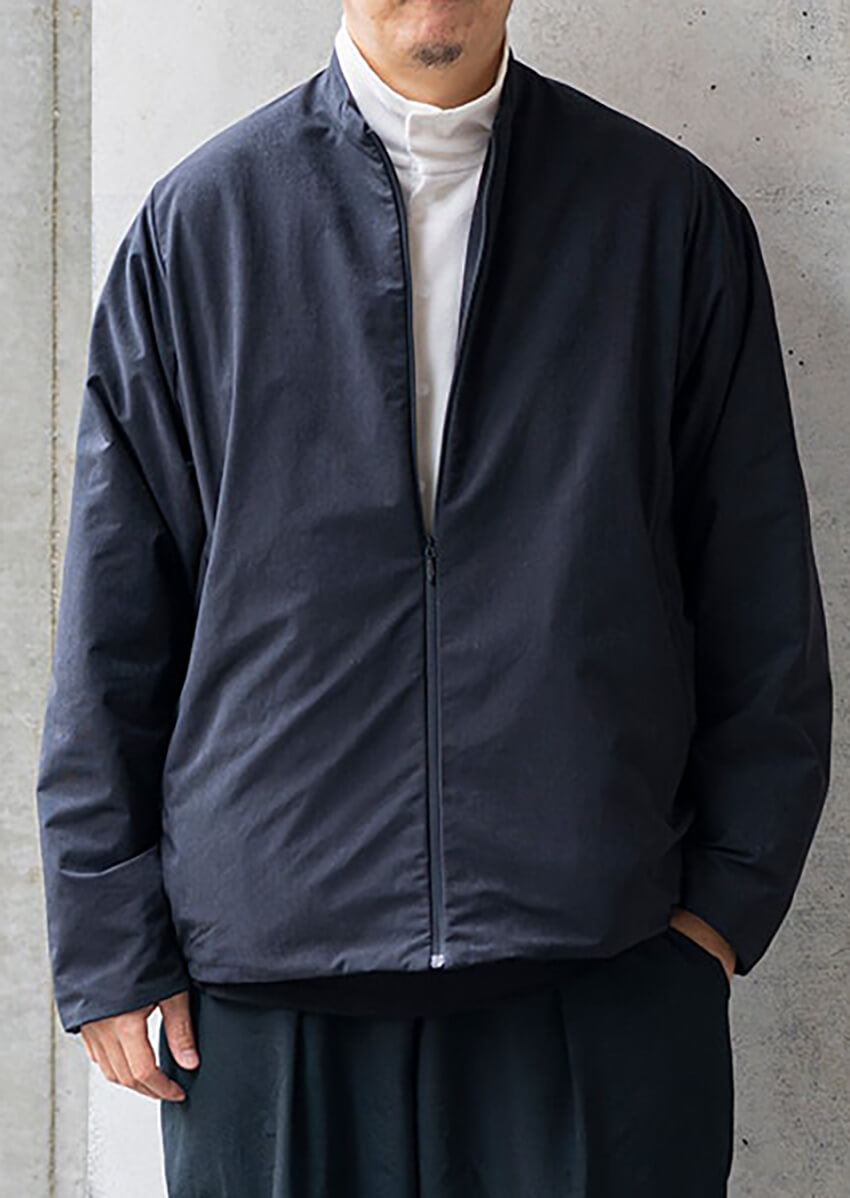 あの黒アウター格好良い！」調べてみたらテアトラでした。モノトーン