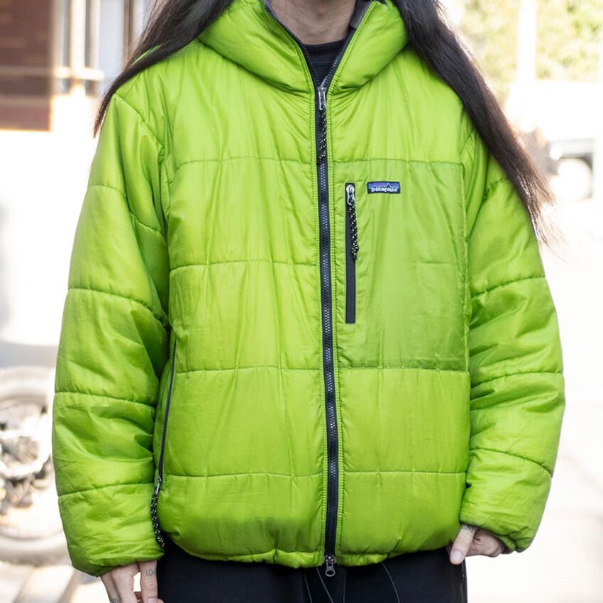 【最新版】今冬の「パタゴニアン」たちを街角でスナップ！愛用品はダウン、シャツetc. - 1枚目の画像