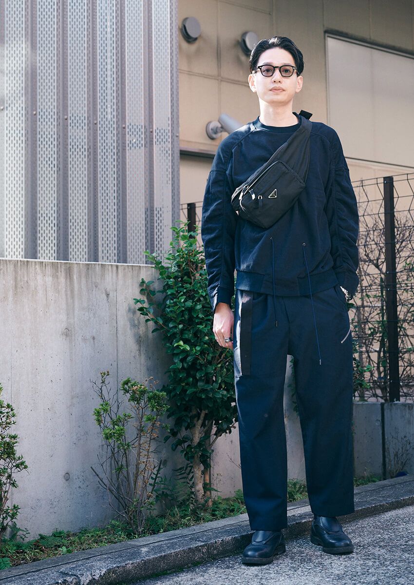 「プラダ」のバッグはコーデを格上げする特効薬！嫌味に見せない極意を3人のスナップで - 2枚目の画像