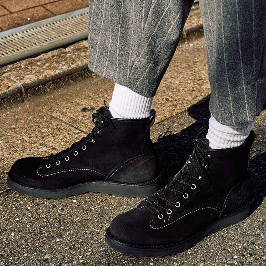 レッドウィング ブラック レッドウィング黒 ソールまですべて黒で仕上げられた、オールブラック