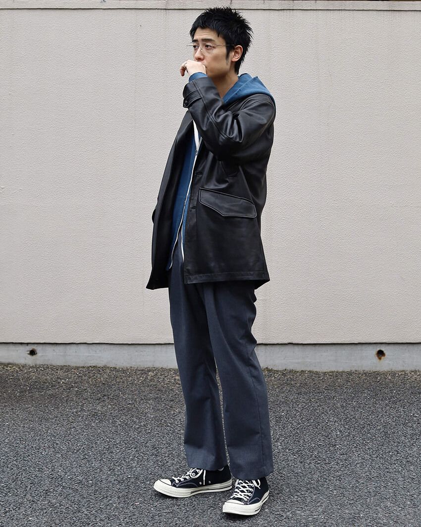 ジャケット＝マーティー アンド サンズ　パーカ＝マーカ　パンツ＝ラキネス