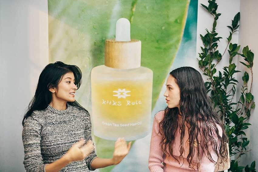 LAの山火事被災中に水原希子とローラが凱旋帰国。環境問題への思いとヘアオイルの誕生秘話を語る - 9枚目の画像