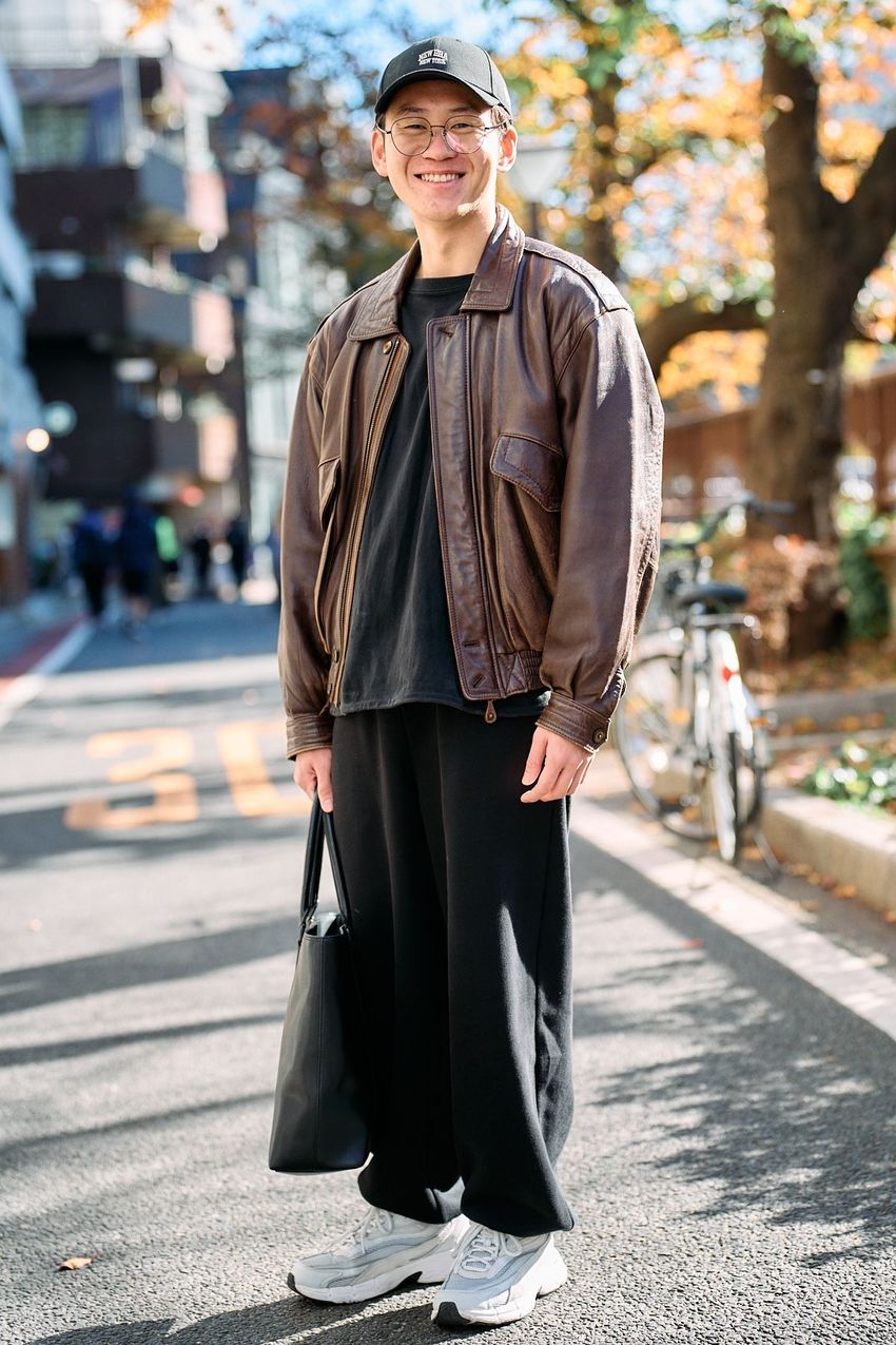 上下スウェットの“脱・部屋着”術。やっぱり「ユニクロ」のパンツは優秀だ！【今週の人気記事TOP5】 - 4枚目の画像