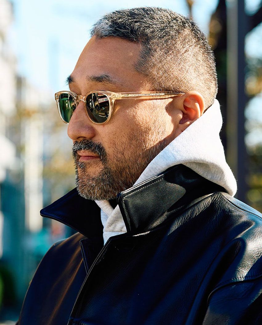 “ストリートスタイル”を一撃で大人仕様に！スラックス、マフラー、革ジャンの正しい使い方 - 6枚目の画像