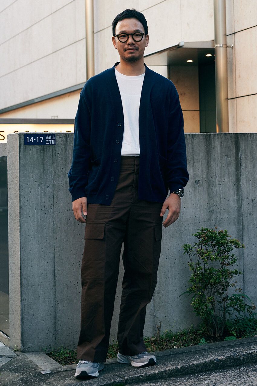 “不真面目に着る”が正解！大人の余裕を醸す「カーディガン」コーデをスナップでチェック - 2枚目の画像