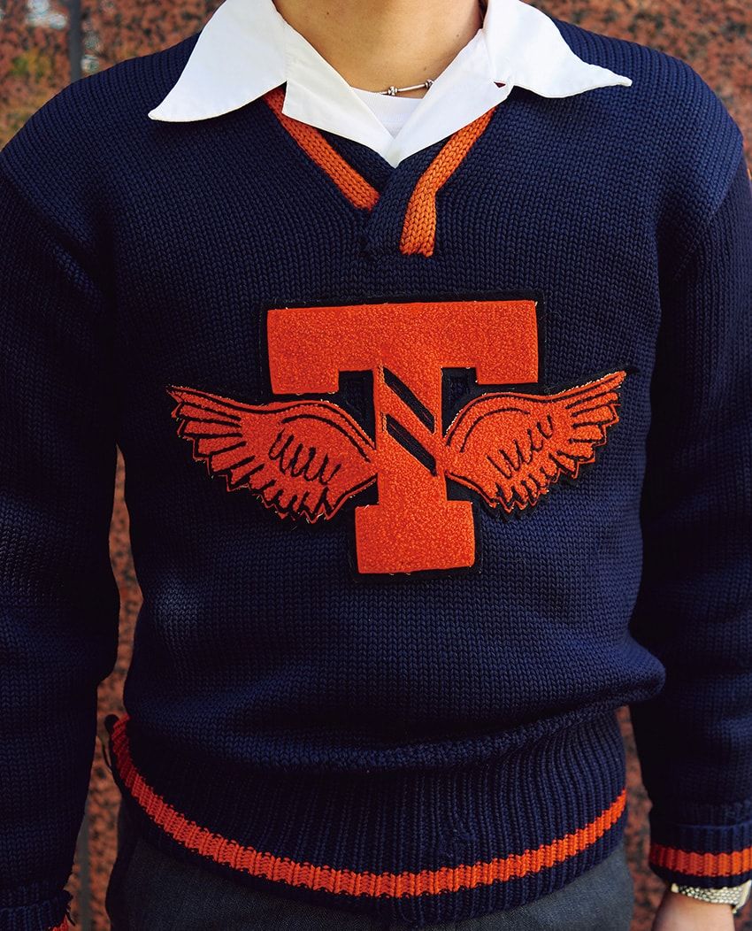 グラフィックは最高の自己表現！ロゴスウェットやニットで音楽やアートなどの“好き”を着る - 2枚目の画像