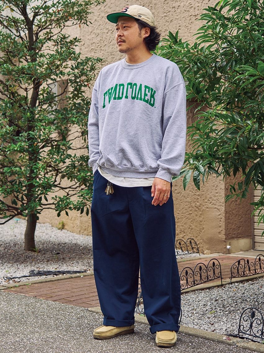 スウェット＝ブートラボ　パンツ＝GU　ブーツ＝クラークス オリジナルズ