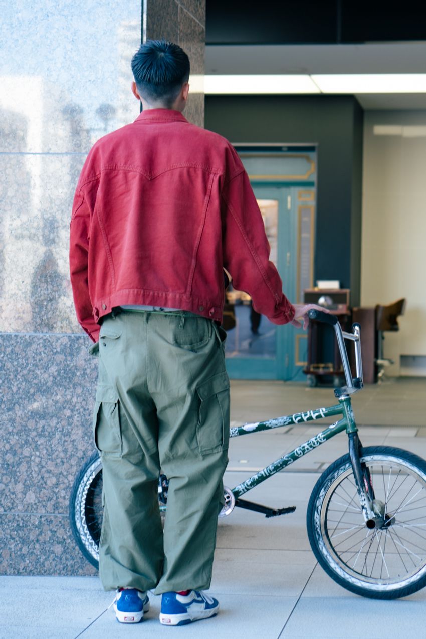 “インディゴ以外”のデニムジャケット集！人と被らないGジャンスタイルのお手本たち - 5枚目の画像