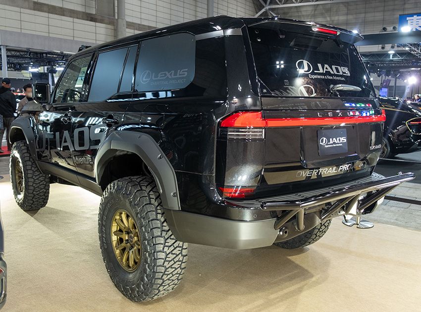 仕上がりまくった“最強”レベルのSUV。「ランクル70」と「レクサス」、2つの選択 - 9枚目の画像
