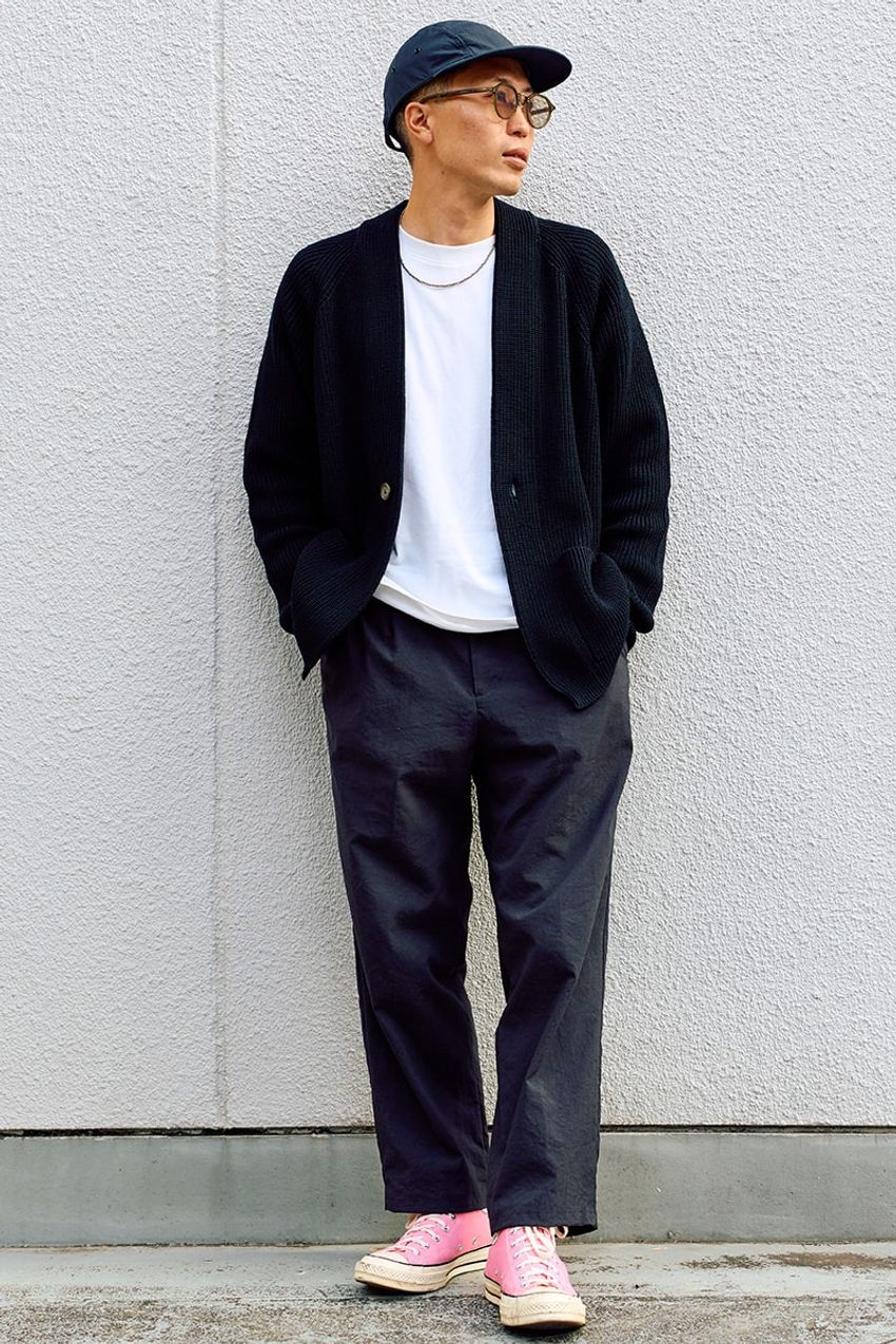 春も“黒カーディガン”があればいい！ 1枚羽織るだけで落ち着きを手に入れた3名 - 6枚目の画像