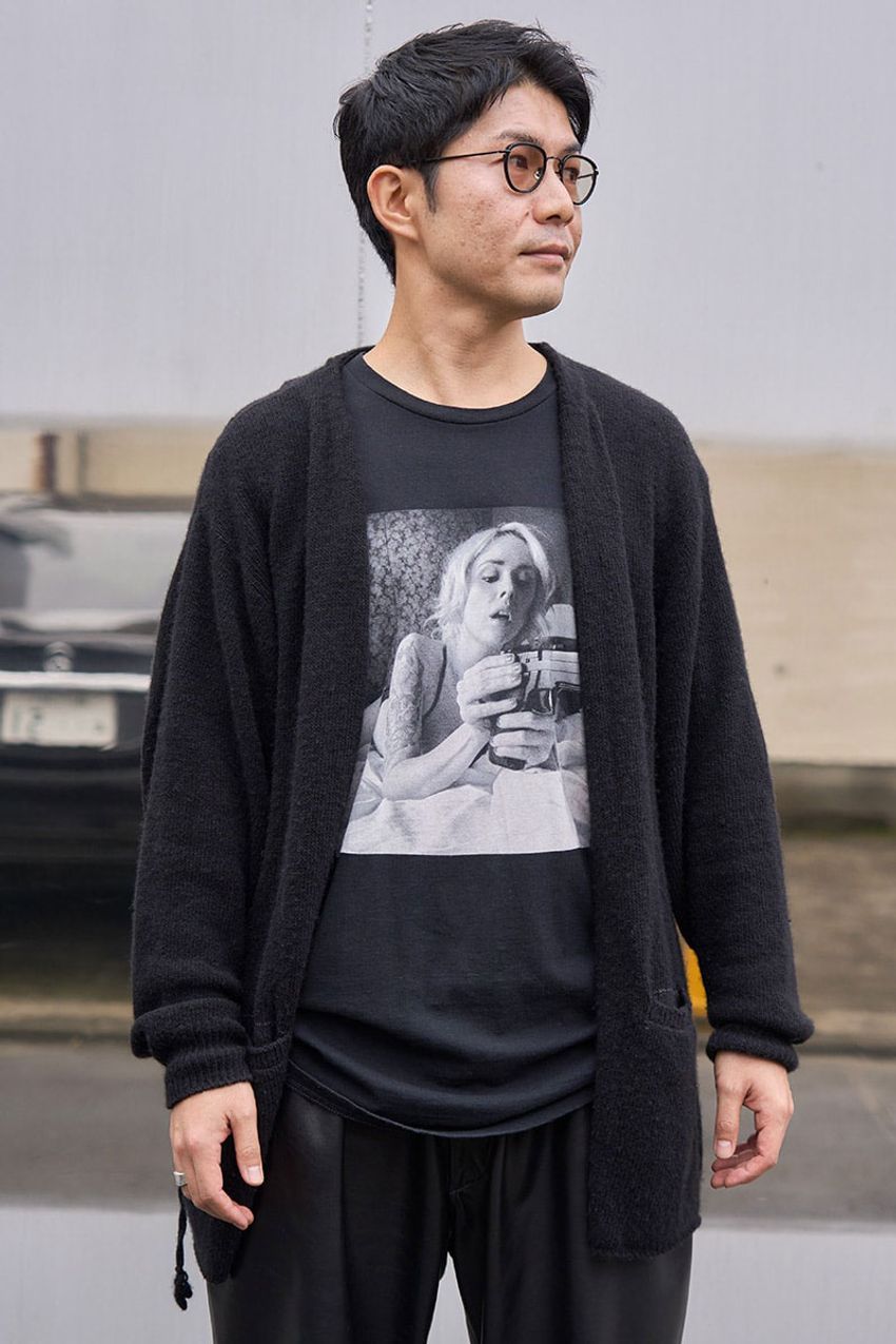 春も“黒カーディガン”があればいい！ 1枚羽織るだけで落ち着きを手に入れた3名 - 3枚目の画像