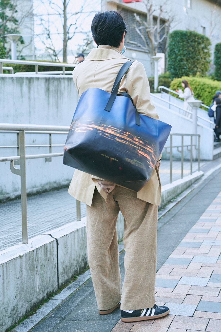 俺たちやっぱり“ワイドパンツ”派！細身パンツ人気を二分する今っぽい着こなしを街角スナップで - 9枚目の画像