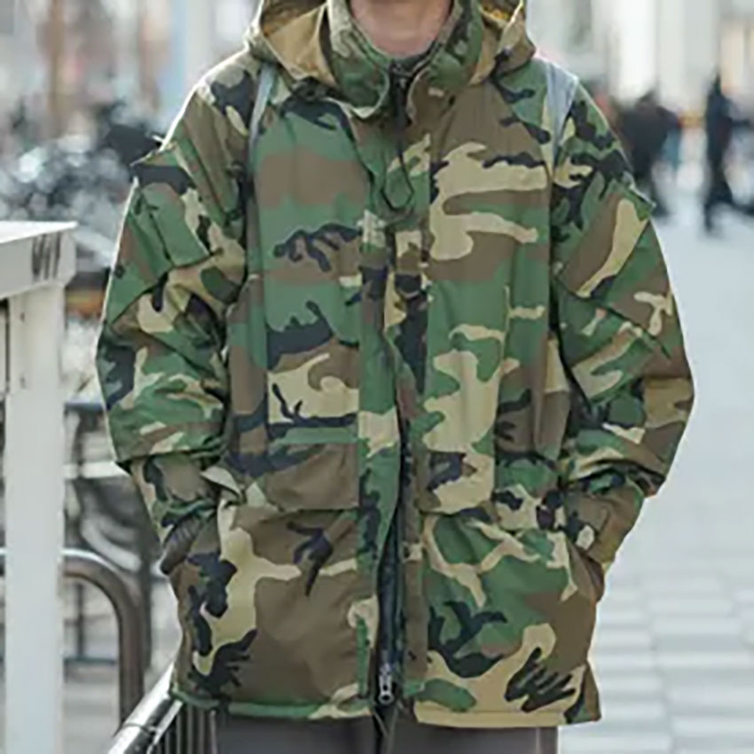 カモ柄」はサラリと着こなすのが鉄則！ミリタリーの“コテコテ感”を回避