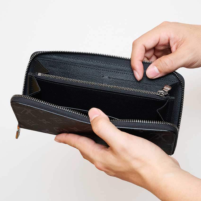 仕事運は「青」、貯蓄運は……“開運カラー”で選ぶ財布5選！エルメス