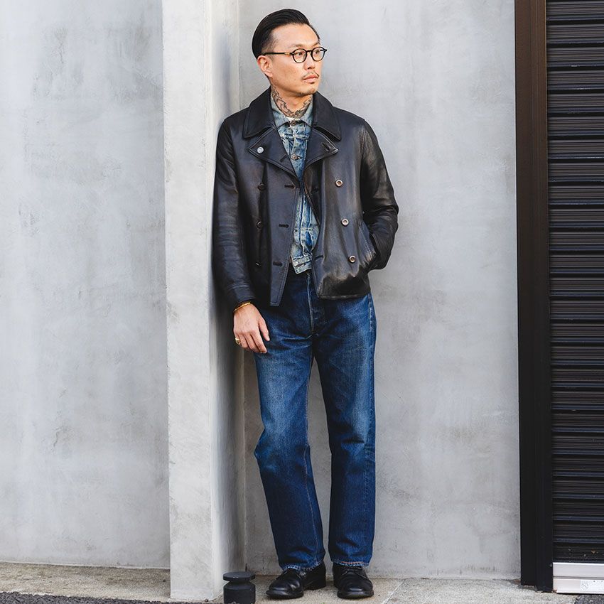 デニムパンツ、デニムジャケット＝ともにリーバイス　レザージャケット＝＠＠　シューズ＝＠＠