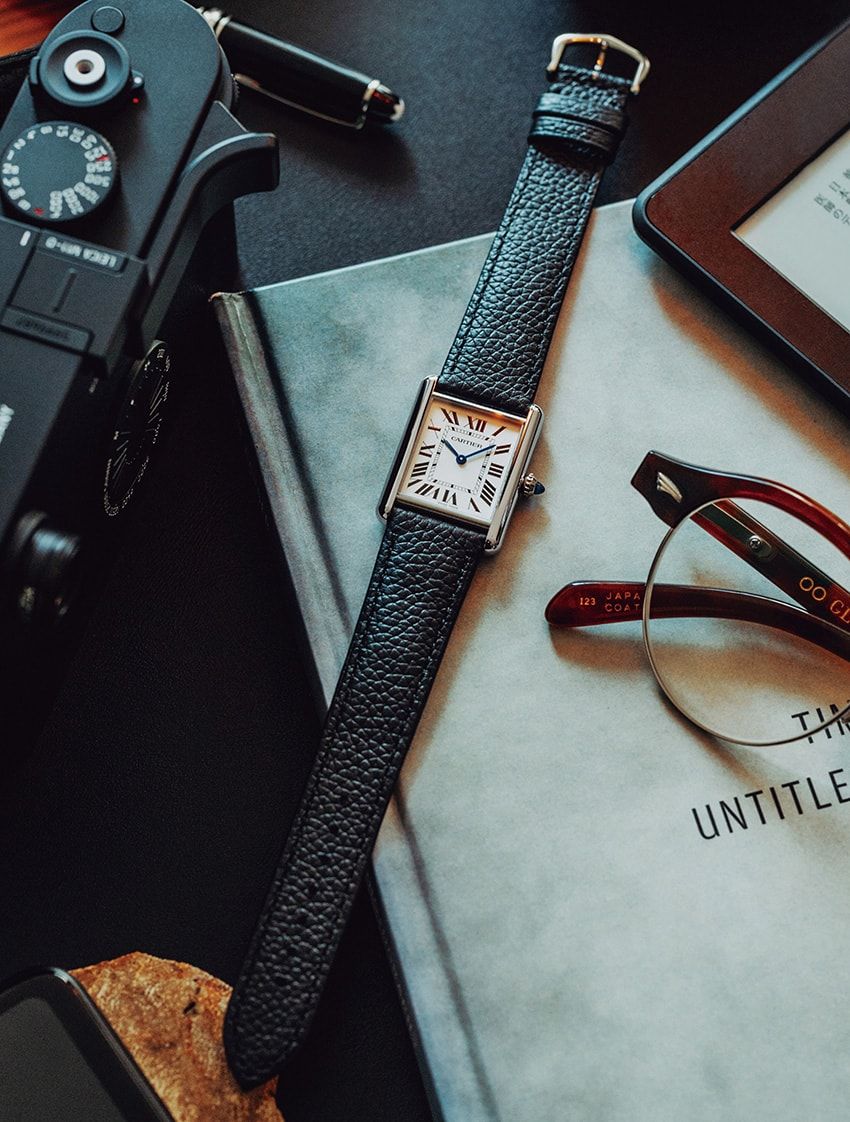 カルティエ “タンク”のソーラーモデルも！先進技術を搭載した“現代的クラシック時計”という選択 - 1枚目の画像