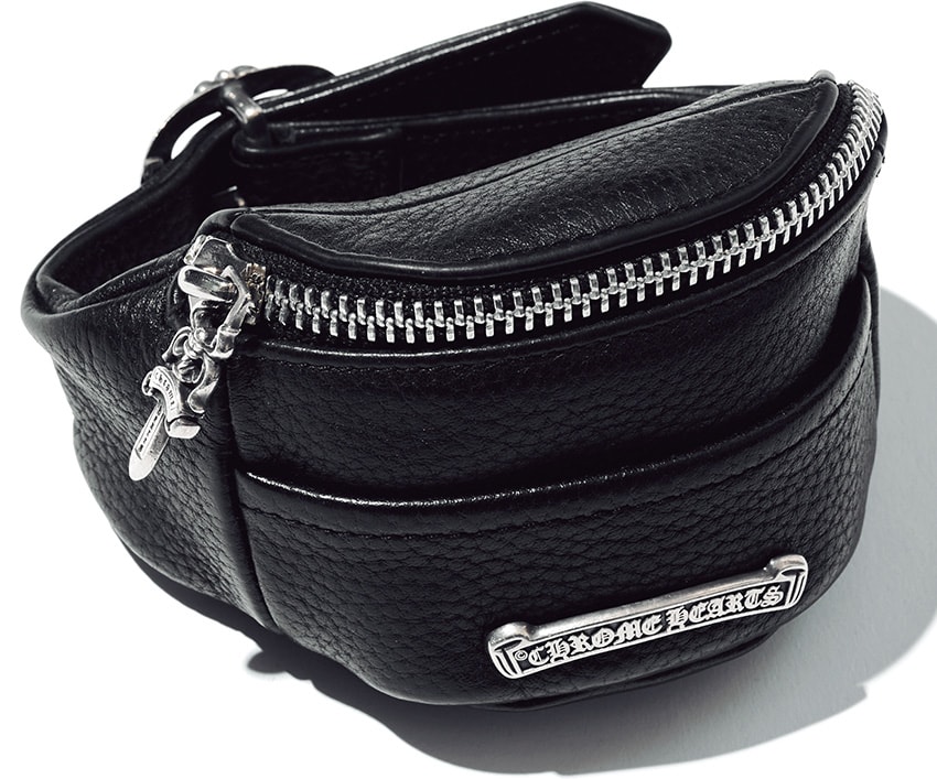 クロムハーツのミニバッグに、モンブランのボールペンetc. 神谷 龍さん