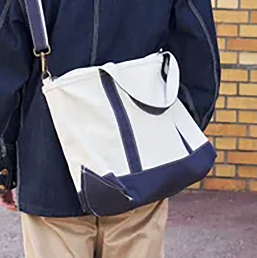 「エル・エル・ビーン」のアイテムを洒落者たちはどこに使う？定番バッグのほかは…… - 1枚目の画像