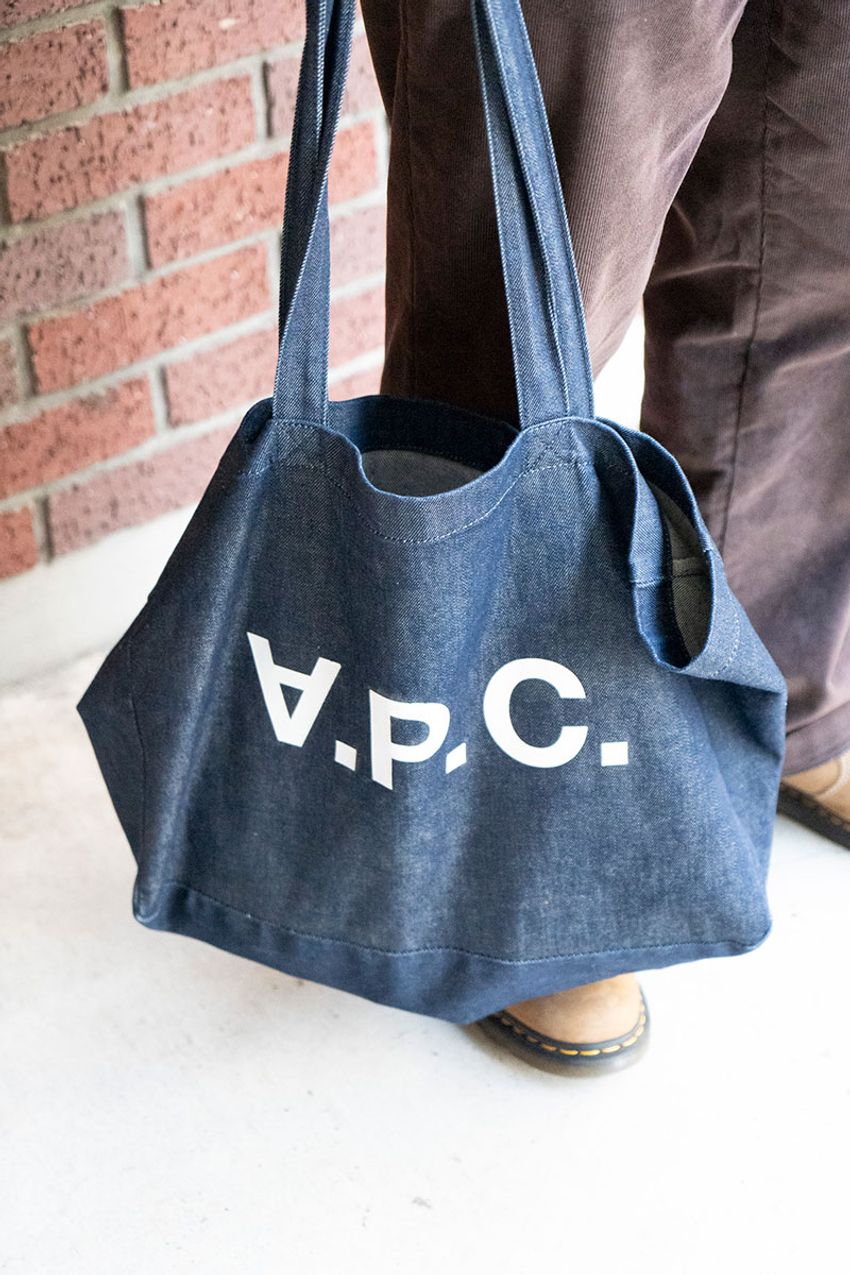 “レザージャケット”人気はまだまだ継続中！サラりと着こなした洒落者3人をスナップハント - 3枚目の画像