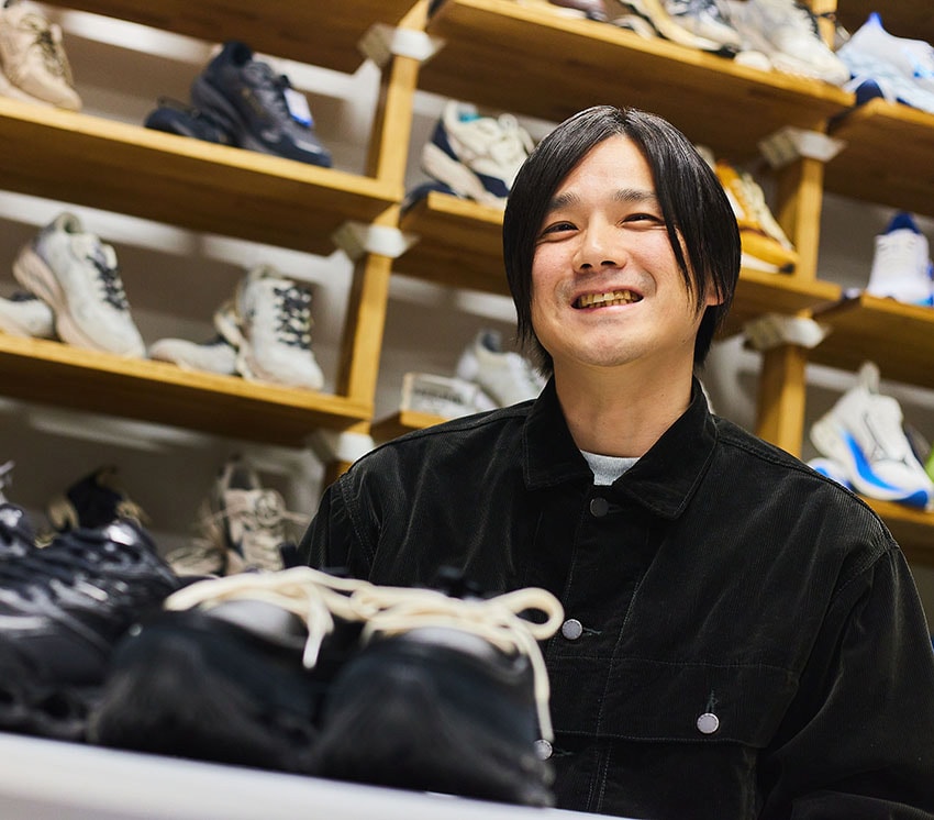 人気急増中の「ミズノ」に潜入！使い勝手最強“オールブラック”の注目